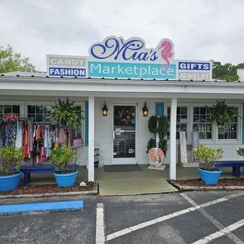 mia's marketplace | Ward Realty Topsail Island